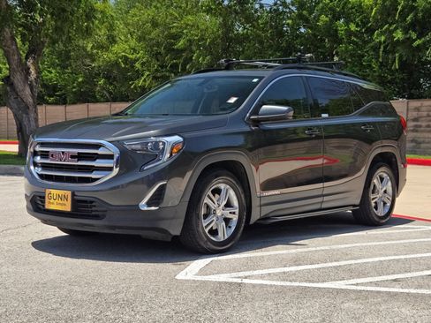Used 2019 GMC Terrain SLE w/ Driver Convenience Package FWD image 7