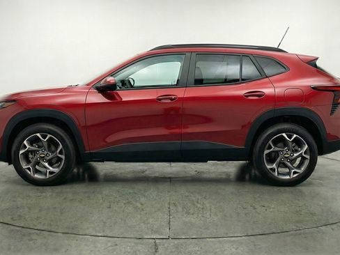 Used 2025 Chevrolet Trax LT image 5