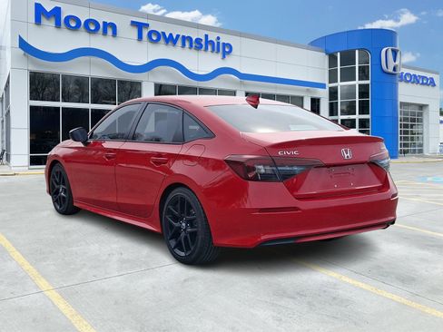 Used 2025 Honda Civic Sport image 4