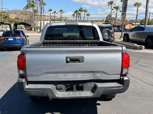 Used 2019 Toyota Tacoma SR5 RWD image 6