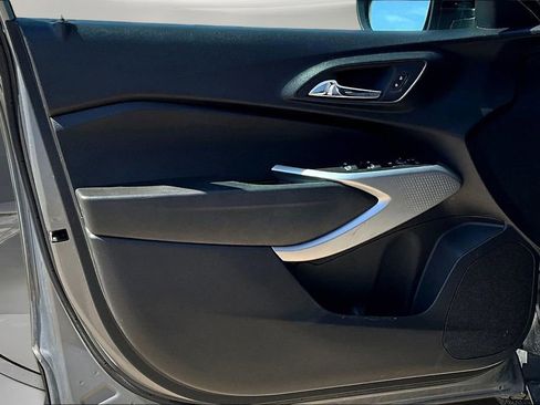 Used 2024 Chevrolet Trax RS w/ Driver Confidence Package image 19