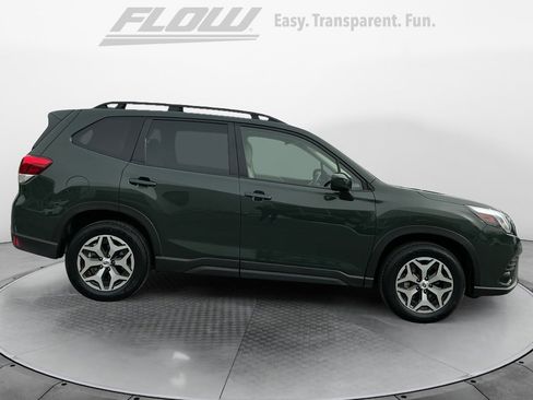 Used 2023 Subaru Forester Premium image 10