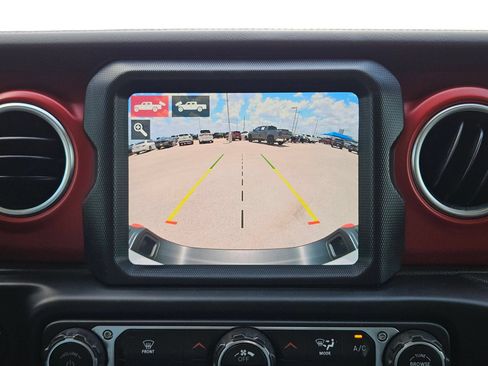 Used 2023 Jeep Gladiator Rubicon w/ LED Lighting Group AWD/4WD image 18