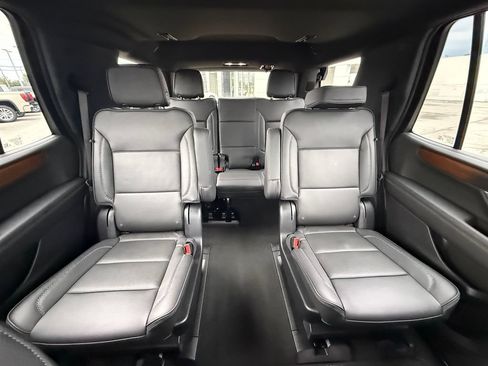 Used 2025 GMC Yukon Denali w/ Sun & Power Step Package AWD/4WD image 25