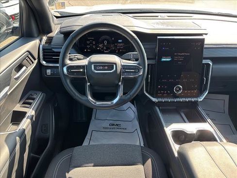 Certified 2025 GMC Acadia Elevation FWD image 8