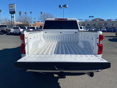 Used 2024 Chevrolet Silverado 2500 LT image 17