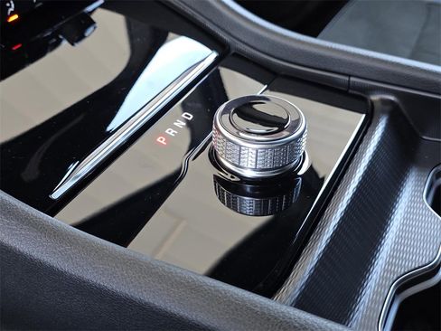 New 2025 Jeep Grand Cherokee Altitude image 24