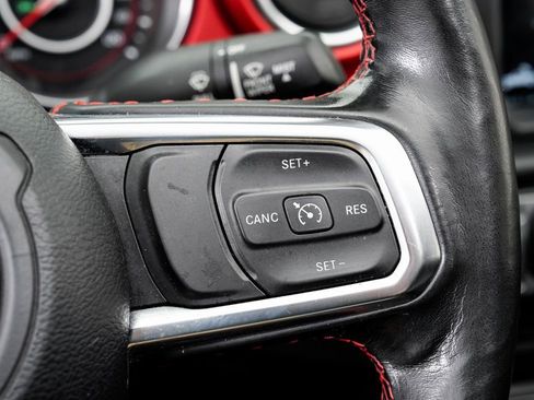 Used 2020 Jeep Gladiator Rubicon AWD/4WD image 14