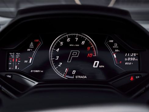 Used 2023 Lamborghini Huracan EVO RWD image 50