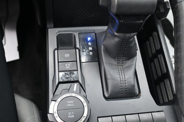 Used 2024 Toyota Tacoma SR5 AWD/4WD image 15