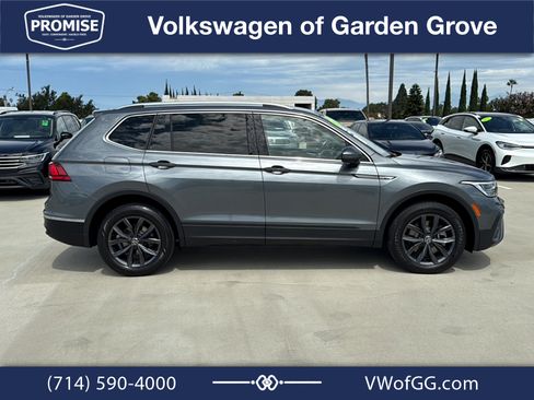 Used 2023 Volkswagen Tiguan SE FWD image 9
