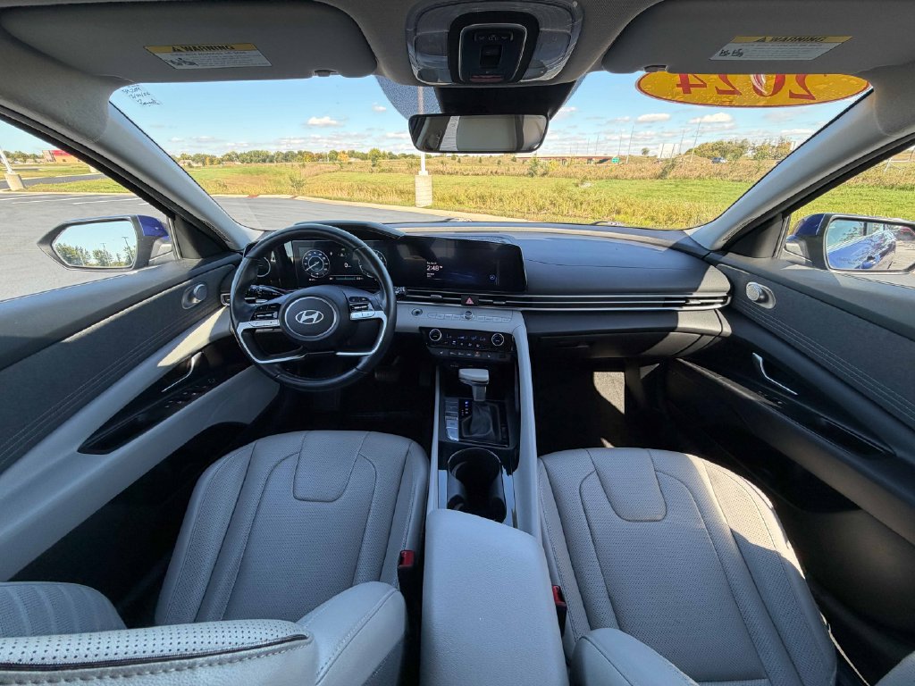 Used 2024 Hyundai Elantra Limited FWD image 29