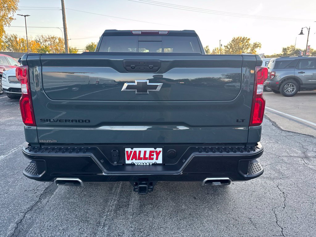 Used 2025 Chevrolet Silverado 1500 LT Trail Boss w/ Convenience Package II AWD/4WD image 5