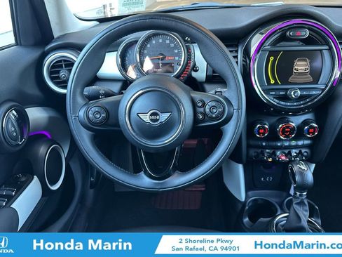 Used 2015 MINI Cooper 4-Door Hardtop image 18