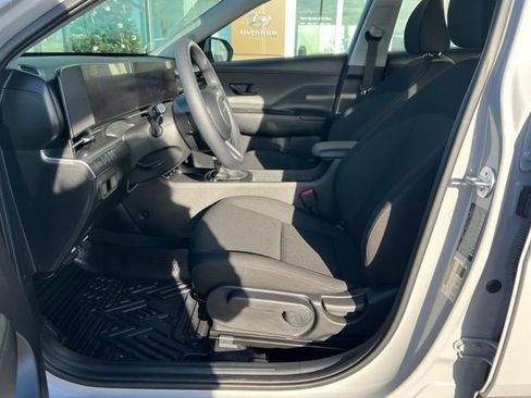 Certified 2026 Hyundai Kona SE image 9