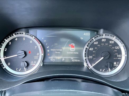 Used 2023 Toyota Highlander XLE AWD/4WD image 25