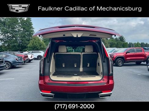 Used 2023 Cadillac Escalade Premium Luxury RWD image 14