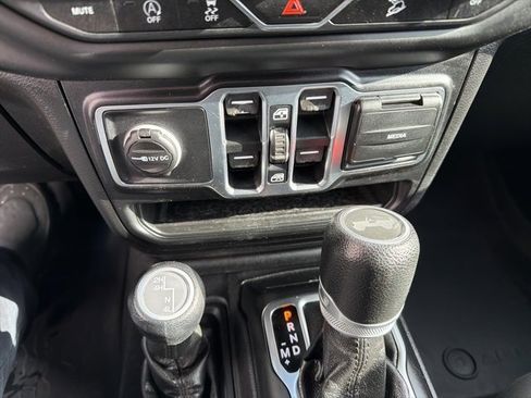 Used 2020 Jeep Wrangler Unlimited Sport image 16