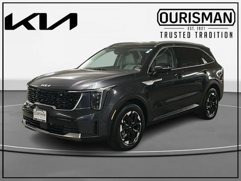 Certified 2025 Kia Sorento S w/ Panoramic Sunroof Package FWD image 2