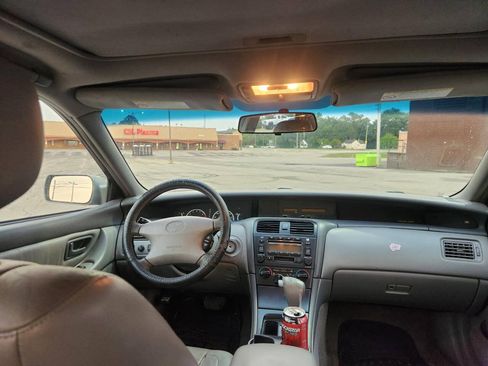 Used 2000 Toyota Avalon XL w/ Option Pkg 3 FWD image 19