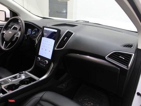 Certified 2022 Ford Edge SEL w/ Convenience Package AWD/4WD image 5