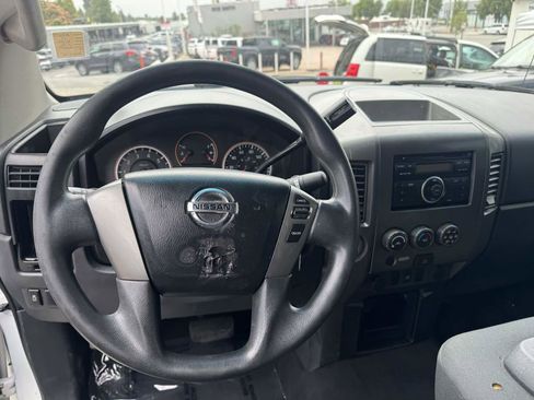 Used 2015 Nissan Titan S image 19