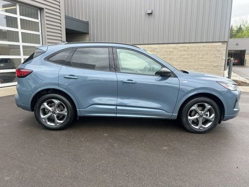 Used 2024 Ford Escape ST-Line w/ Tech Pack #1 AWD/4WD image 4
