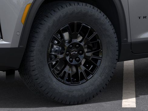 New 2026 Chevrolet Traverse Z71 w/ Enhanced Driving Package AWD/4WD image 9
