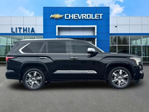 Used 2023 Toyota Sequoia Capstone AWD/4WD image 8