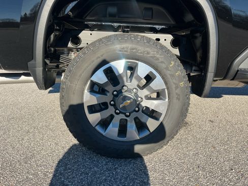 New 2026 Chevrolet Silverado 2500 Custom w/ Z71 Off-Road Package image 29