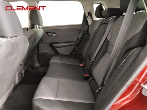 Used 2023 Nissan Rogue SV image 32