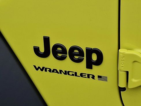 Used 2024 Jeep Wrangler Sport S image 31