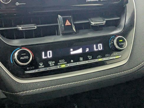 Used 2019 Toyota Corolla XSE FWD image 19