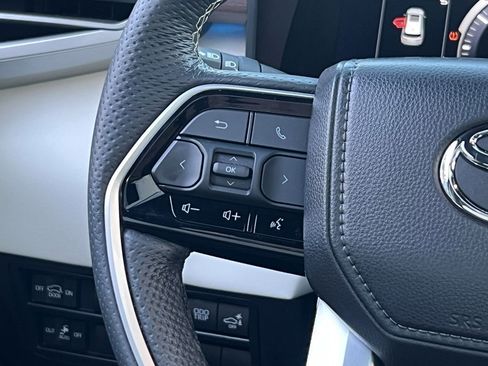 Used 2024 Toyota Sequoia Capstone image 31