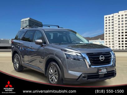 Used 2024 Nissan Pathfinder SV