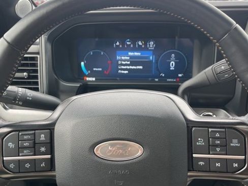 Used 2024 Ford F250 Platinum image 19