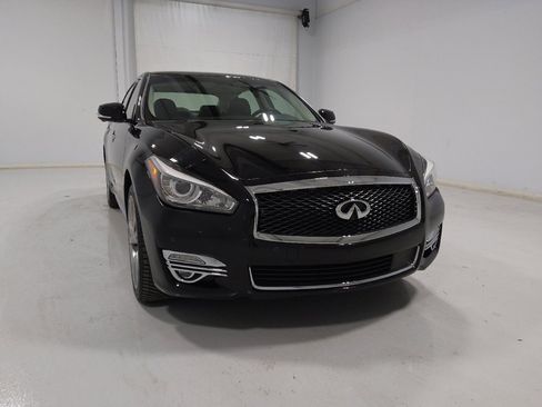 Used 2016 INFINITI Q70 L 3.7 w/ Deluxe Touring Package image 14