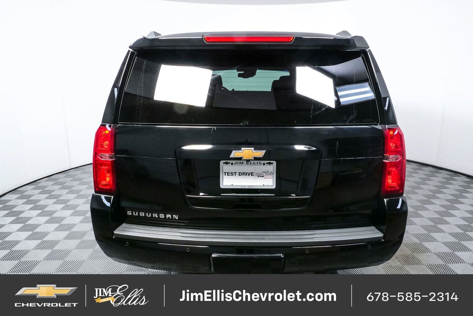 Used 2018 Chevrolet Suburban LT w/ LT Signature Package RWD image 27