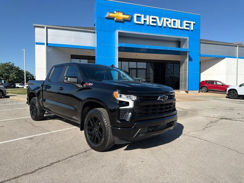 Used 2024 Chevrolet Silverado 1500 RST AWD/4WD image 1