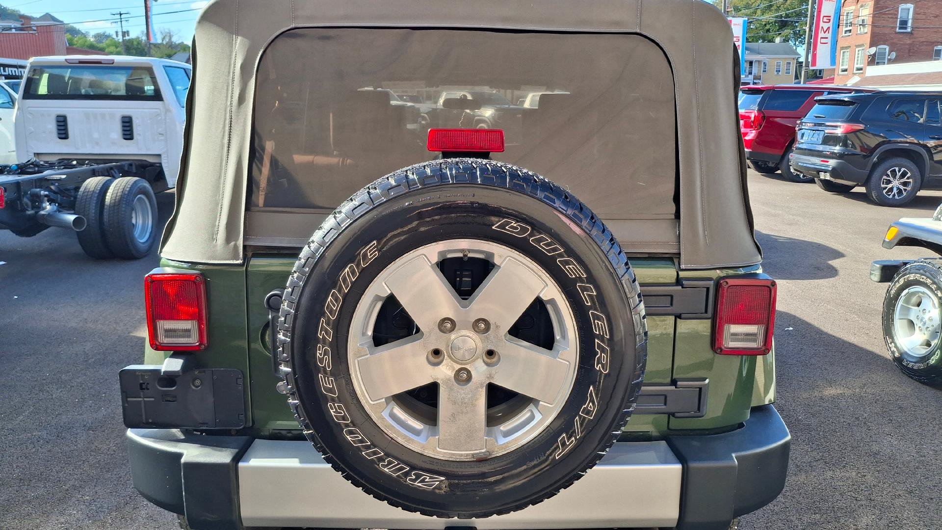 Used 2008 Jeep Wrangler Unlimited Sahara w/ Trailer Tow Group AWD/4WD image 5