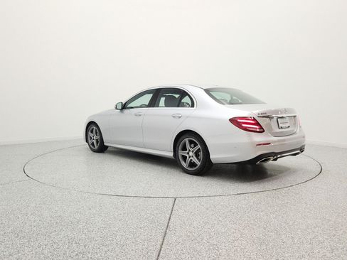 Used 2017 Mercedes-Benz E 300 image 7