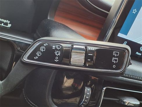 Certified 2021 Lincoln Nautilus Reserve w/ Equipment Group 201A image 16