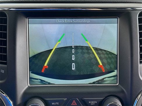 Used 2018 Jeep Grand Cherokee Altitude image 16