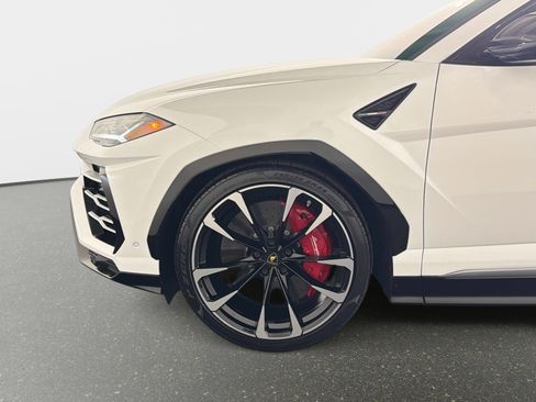 Used 2019 Lamborghini Urus AWD/4WD image 12