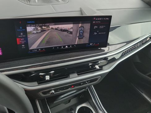 Used 2024 BMW X7 M60i w/ Executive Package AWD/4WD image 28