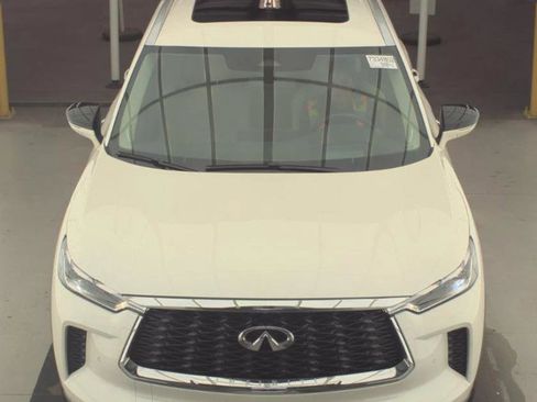 Certified 2023 INFINITI QX60 Luxe w/ Vision Package image 2