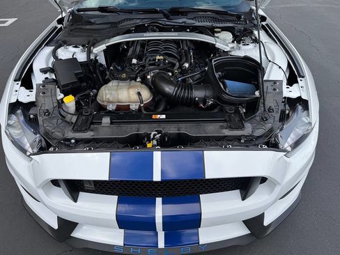 Used 2016 Ford Mustang Shelby GT350 w/ Track Package RWD image 9