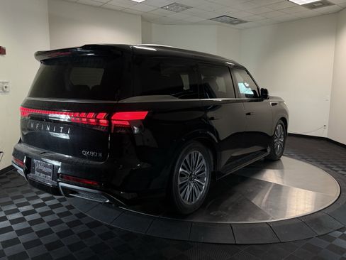 Used 2025 INFINITI QX80 Sensory AWD/4WD image 7