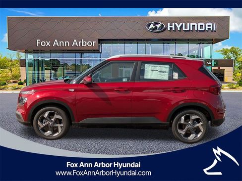 New 2025 Hyundai Venue SEL image 2