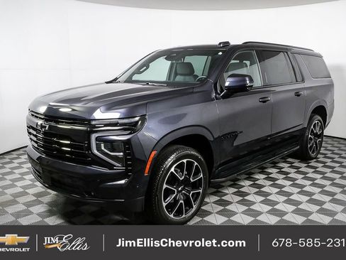 Used 2025 Chevrolet Suburban RST w/ Comfort Package image 1